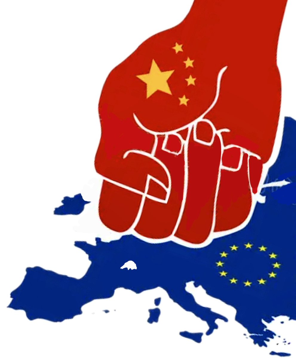f_asselineau's tweet photo. 🇪🇺💥🇨🇳 𝗟'𝗨𝗘 𝗦𝗔𝗡𝗖𝗧𝗜𝗢𝗡𝗡𝗘 𝗟𝗔 𝗖𝗛𝗜𝗡𝗘 ?
𝗟𝗔 𝗖𝗛𝗜𝗡𝗘 𝗟𝗔 𝗠𝗘𝗧 𝗘́𝗖𝗛𝗘𝗖 𝗘𝗧 𝗠𝗔𝗧 𝗘𝗡 𝟮𝟰𝗛.
Dans son 21e (VINGT-ET-UNIÈME !!🤡) «paquet de sanctions» contre la Russie, les génies💡de la Commission européenne ont décidé de sanctionner 14 entreprises chinoises pour leur soutien présumé à Moscou.

👊 Pékin a répliqué de façon cinglante en moins de 24 heures.

Œil pour œil, dent pour dent.

Puisque 14 entreprises chinoises ont été sanctionnées par l'UE, 14 entreprises européennes du domaine de l'armement ne peuvent plus, du jour au lendemain, acheter des produits chinois absolument stratégiques pour mener à bien leurs activités :
-certaines terres rares, sur la détention et la production desquelles la Chine exerce une domination mondiale
- des composants électroniques et des  semi-conducteurs indispensables fabriqués en Chine
- d'autres matériaux critiques

⚠️ Parmi les 14 entreprises en Europe ainsi coupées de composants décisifs  figurent :

🇩🇪 Le géant allemand de l’armement Rheinmetall

🇮🇹 Le motoriste italien Lafert

🇫🇷 Le français Cavok UAS, spécialisé dans les drones

🇳🇱 Le néerlandais IHC

🇨🇿 Le tchèque Tatra Trucks

------------------
COMMENTAIRES
------------------
En sanctionnant avec morgue et irréflexion des entreprises chinoises, l'UE s'est ainsi attirée une riposte chinoise qui la frappe au cœur de son industrie de défense et de sa transition écologique.

Dirigée par une bande de dictateurs imbéciles qui se croient le nombril du monde, l’UE a voulu jouer au plus fort avec la Chine, sans réaliser qu'elle n’a plus du tout les moyens d'imposer une quelconque domination.

Historiquement, c'est toujours la mauvaise perception du rapport de forces avec un adversaire qui est à l'origine des plus grands désastres.

Il se vérifie une nouvelle fois que la prétendue «construction européenne» a pour effet concret de détruire l'Europe.

---------------
CONCLUSION
---------------
Si nous arrivons au pouvoir en 2027, nous procéderons immédiatement à l'annulation de cette politique délirante de «sanctions» contre le monde entier en général, et contre la Russie et la Chine en particulier.

Nous relancerons au contraire la politique d'amitié, de coopération et de respect mutuel avec ces 2 géants du monde d'aujourd'hui et de demain, telle que nous l'avait si opportunément léguée Charles de Gaulle. Et nous solliciterons l'adhésion de la France au BRICS.

Ce sera le énième bienfait du Frexit.

Nos entreprises réaliseront alors que la folie n'était pas de sortir de l'UE mais d'y rester.

----------