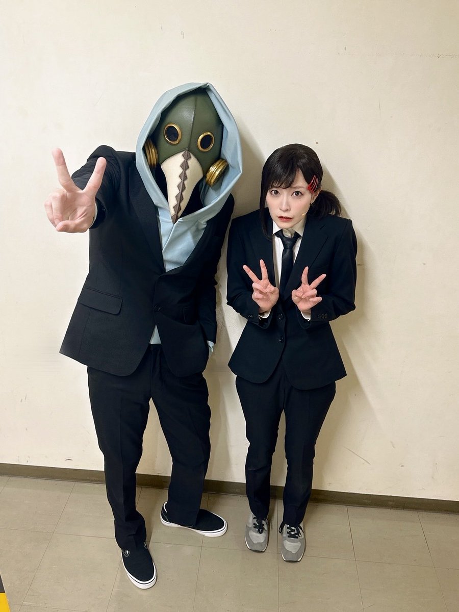 f_masa777's tweet photo. 「 #チェンソーマン 」ザ・ステージ レゼ篇

2日目の3公演目が終わりましたー！！

そして本日、コベニちゃんの岩田さんが初日を迎えましたぜ！✌️

これから最後ま���宜しくです！

今日も沢山のご来場、ありがとうございました！

明日もこの幸せを噛み締めて！

#チェンステ
#東山コベニ
#暴力の魔人 https://t.co/qtX5FxsMtA