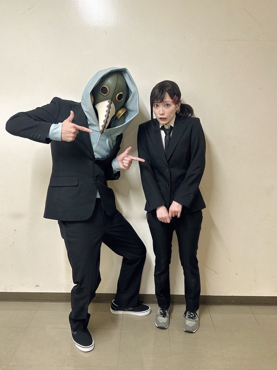 f_masa777's tweet photo. 「 #チェンソーマン 」ザ・ステージ レゼ篇

2日目の3公演目が終わりましたー！！

そして本日、コベニちゃんの岩田さんが初日を迎えましたぜ！✌️

これから最後ま���宜しくです！

今日も沢山のご来場、ありがとうございました！

明日もこの幸せを噛み締めて！

#チェンステ
#東山コベニ
#暴力の魔人 https://t.co/qtX5FxsMtA
