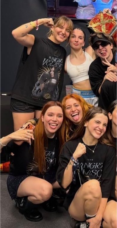 𝘮𝘢𝘳𝘵𝘵𝘵𝘪𝘯𝘢 tweet media