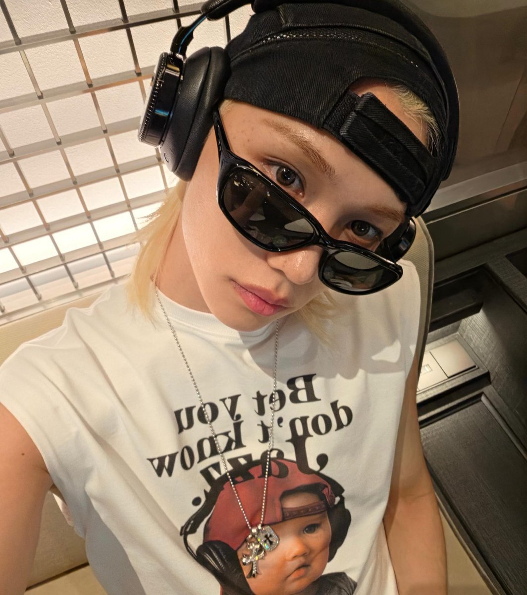 leefebix's tweet photo. ⠀⠀
𝐋ooks like I figured it out, knowing life is prettier when I simply enjoying the moments. Not hiding from the world, just learning how to move through it gently.⠀⠀
⠀⠀ https://t.co/ESylzul4kZ