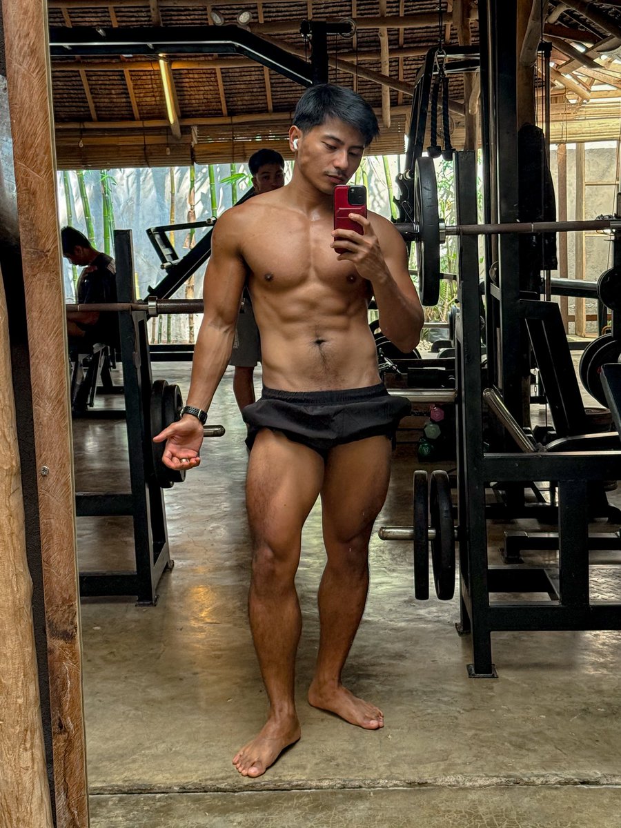 cooletjj's tweet photo. Single ka? Magpakasarap ka. 💪🏾 https://t.co/1qGpqY5RMp