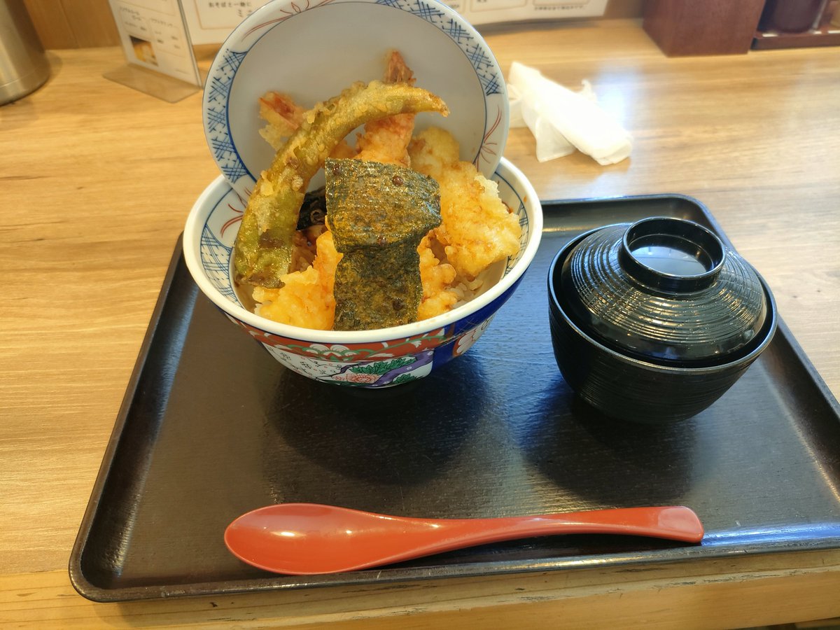 dangodreamer27's tweet photo. 湖岸の天丼屋さん
先月オープンしたらしい https://t.co/X0gQwcM9V3