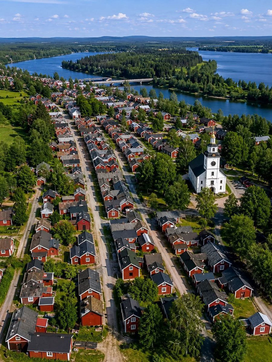 CityDiaries3's tweet photo. Gammelstad, Sweden 🇸🇪 https://t.co/OCHu4H7yrh