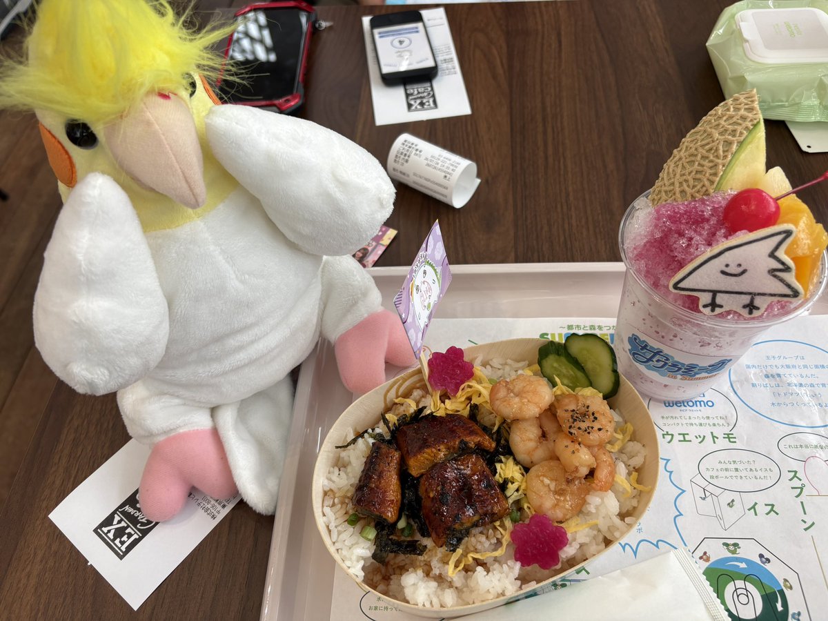 TK_meso's tweet photo. テレ朝ミーツで食べてたら、まさかのハンバーグ師匠が来て、真後ろの席でロケやり始めたw
ボクチジョウハデビューシチャウカモ！
#サクラミーツ
#櫻坂46 https://t.co/yfSvMewvys