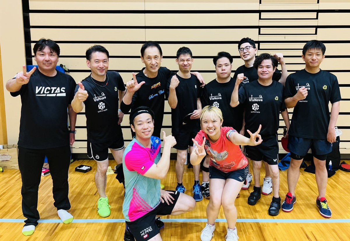 visnova0301's tweet photo. 🏓第17回ヴィスノヴァ練習会

昨日、第17回ヴィスノヴァ練習会を開催しました。
全選手が参加し、熱気あふれる練習会となりました😊

徳島ヘッドコーチ、約2年半本当にありがとうございました！

第4期からはマナフィーヘッドコーチへ
9月の全日本パラ卓球選手権へ向け、チーム一丸となって挑みます🏓 https://t.co/6dGyr2IAPc