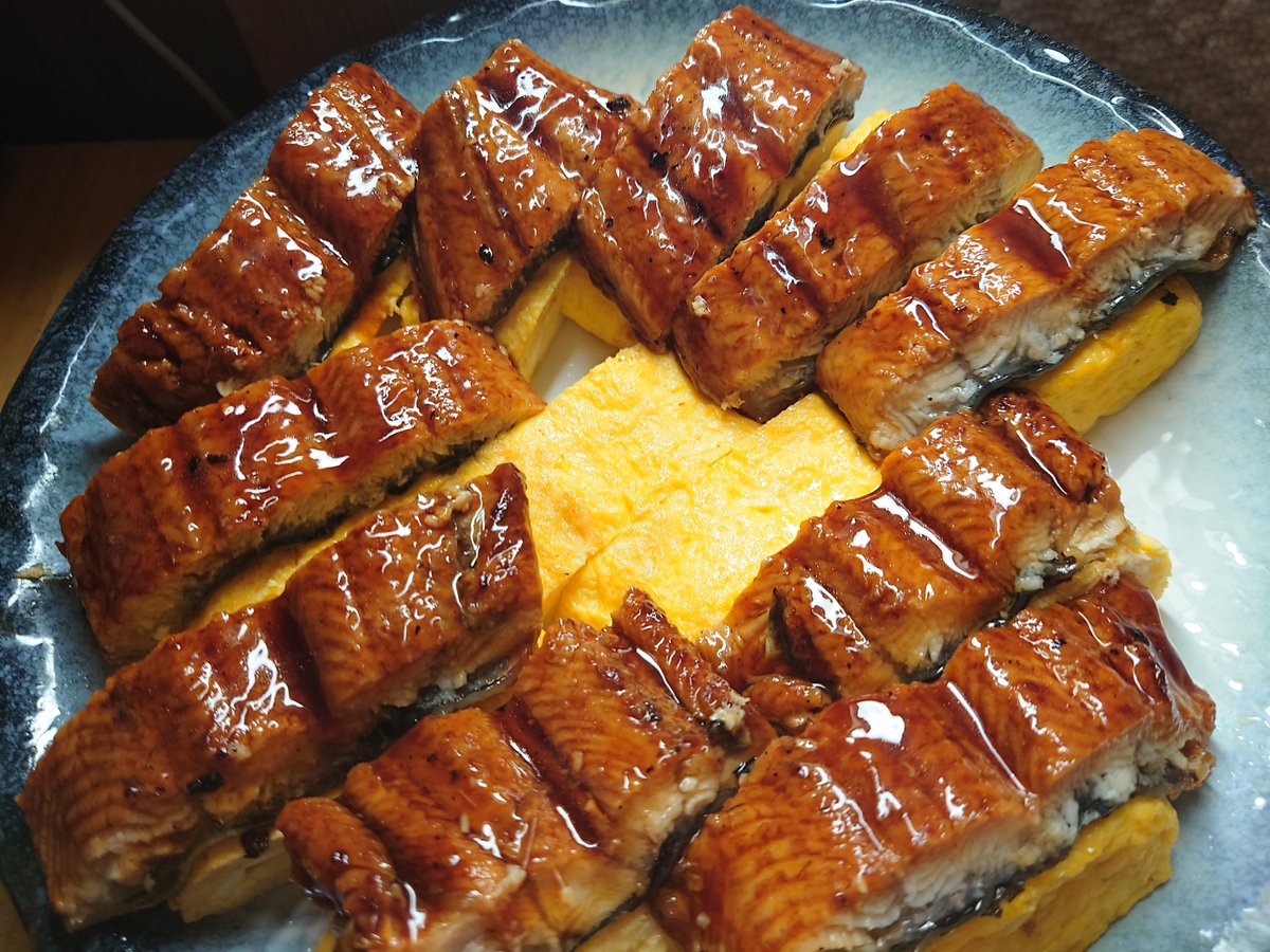 jburi0522's tweet photo. 鰤家家呑みBar本日26日家呑みなので
700円で全部プレートで食べれます😋鰻玉、ブロッコリーサラダ、カニクリームコロッケ、手羽先焼肉、ガーリック枝豆、おろしそば❤️
ふらちゃんと鰤でお待ちしてます\⁠(⁠๑⁠╹⁠◡⁠╹⁠๑⁠)⁠ﾉ⁠♬
お越し頂き#J鰤をツイートして頂けましたらカラオケ無料！
#J鰤 https://t.co/adrjNZUxcN