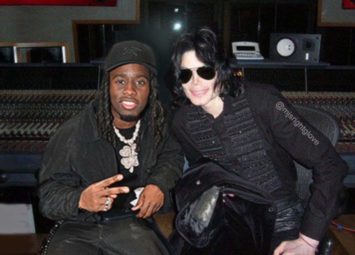 mjsrightglove's tweet photo. Michael Jackson in the Studio 
(2008) https://t.co/9GQdSJ55xS