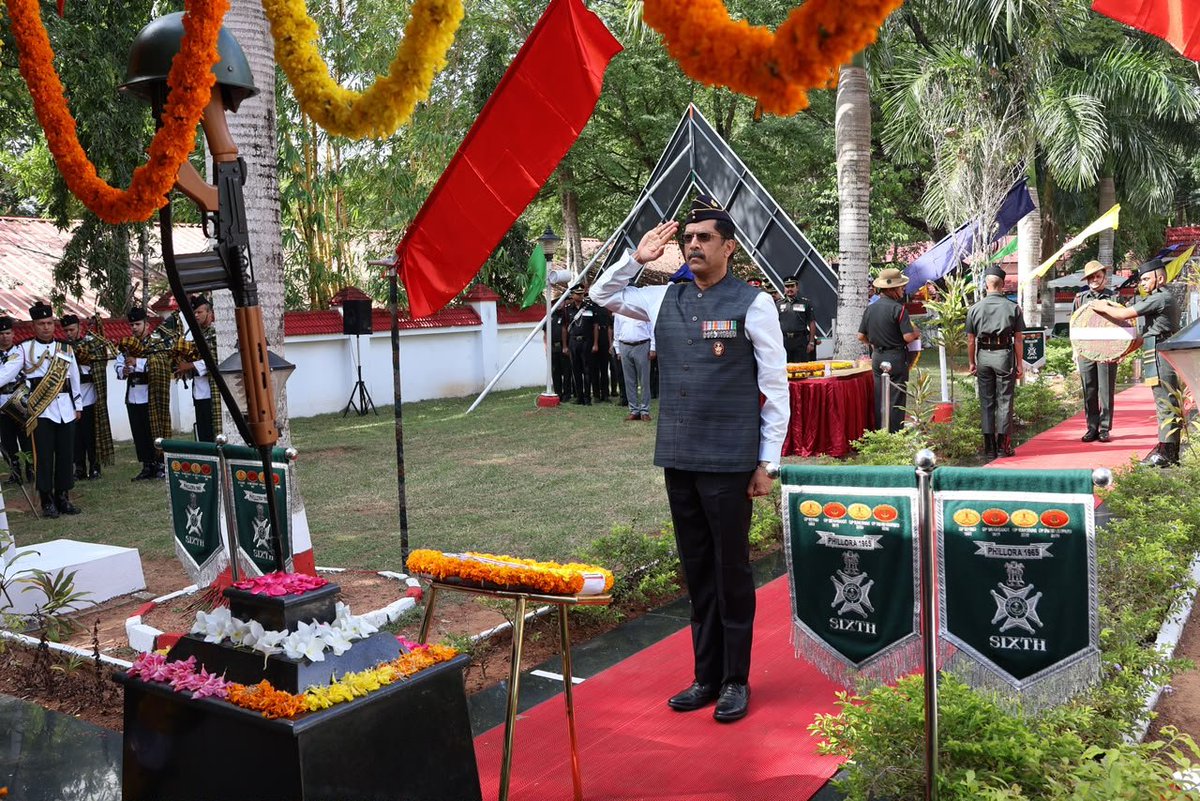 DefencePROTvm's tweet photo. *KARGIL VIJAY DIWAS 2026*
Honouring the brave hearts of Operation Vijay on the occasion of Kargil Vijay Diwas, Pangode Military Station organised a wreath laying ceremony at Pangode War Memorial. The event commemorated courage, unwavering commitment and supreme sacrifice made by our fallen heroes. Station Commander of Pangode Military Station laid wreath on the occasion alongside  veterans and other officials. 

#kargilvijaydiwas2026
#Southerncommandarmy
#Defenceprotrivandrum
#braveheartsindia
#Onenation
#ADGPI