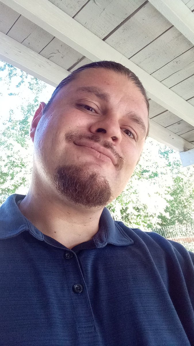 MasterDamian6's tweet photo. @AFawxs This is me the girl who said she was you sent me quite a few pictures of you but none of them are online so I thought it was actually you https://t.co/gVcZ78biKu