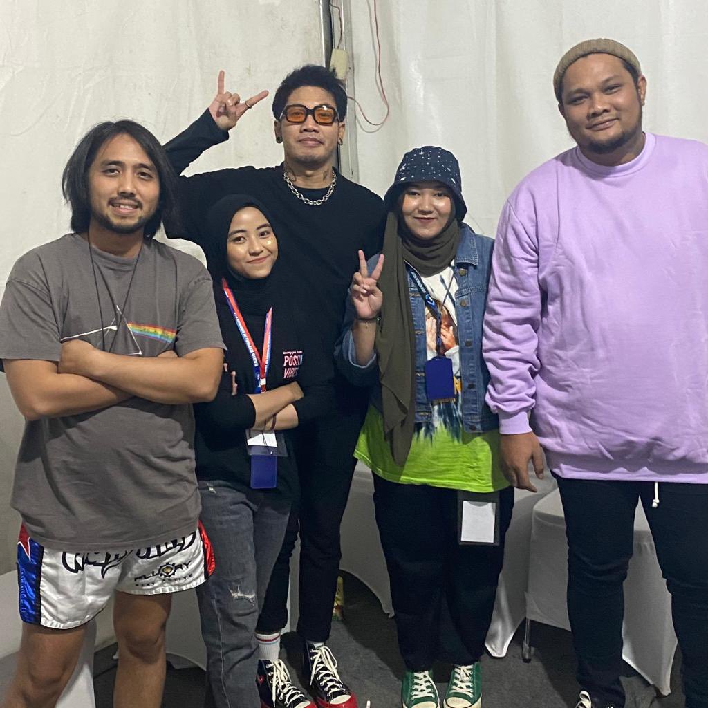 akkq167's tweet photo. kita jadiin galeri ajaaa deh takut ilang dihp https://t.co/Z6eK5OYrjv