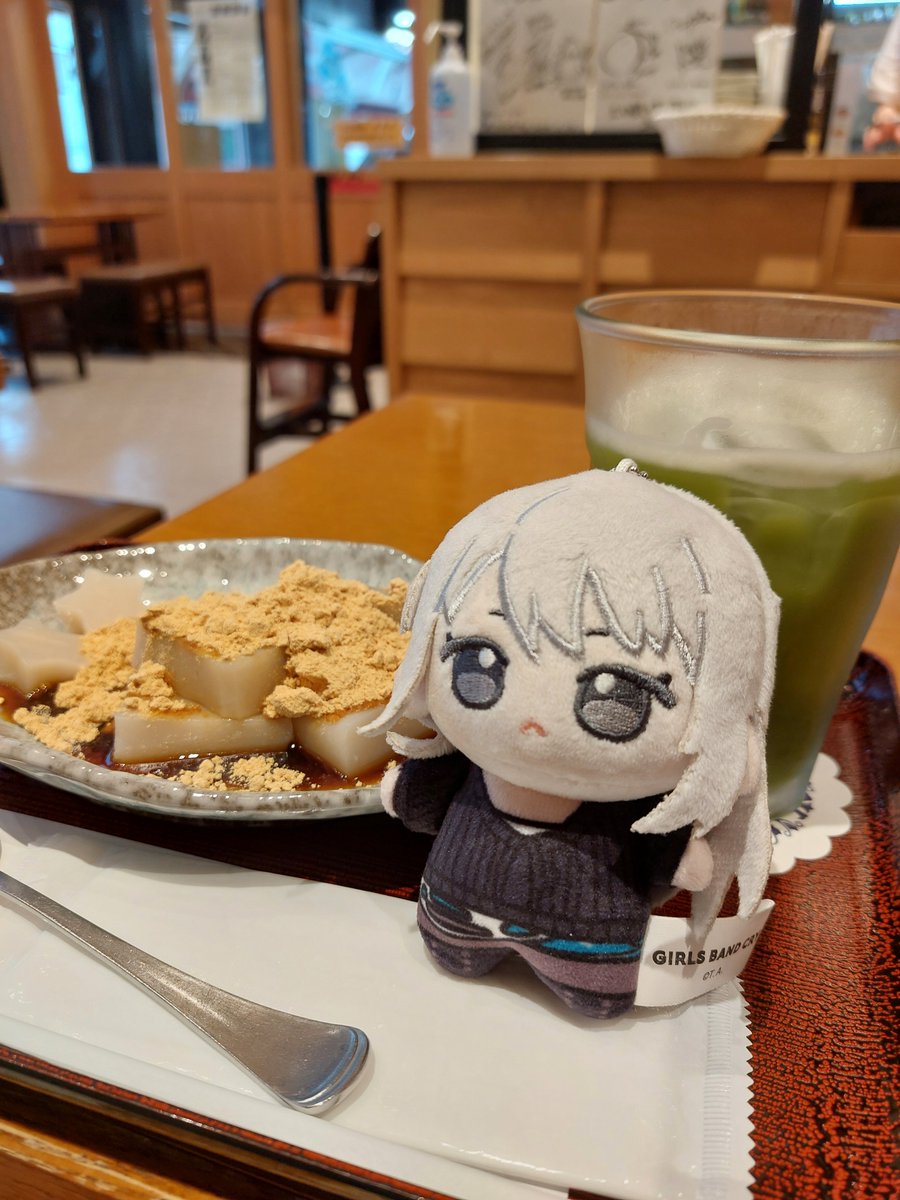 momo999cha's tweet photo. デザーチョチャイム～～ https://t.co/maJfFaRX69