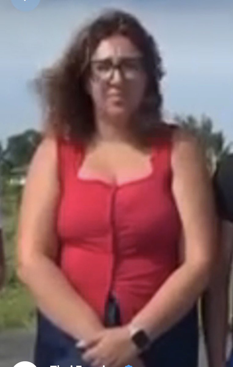 a12_andre's tweet photo. @ultimoranet Accompagnatrice travestita da maranza sfigata che dice: “Sorry for bringing you money”

Questa non può restarci lì? https://t.co/MdZCkDZwuk