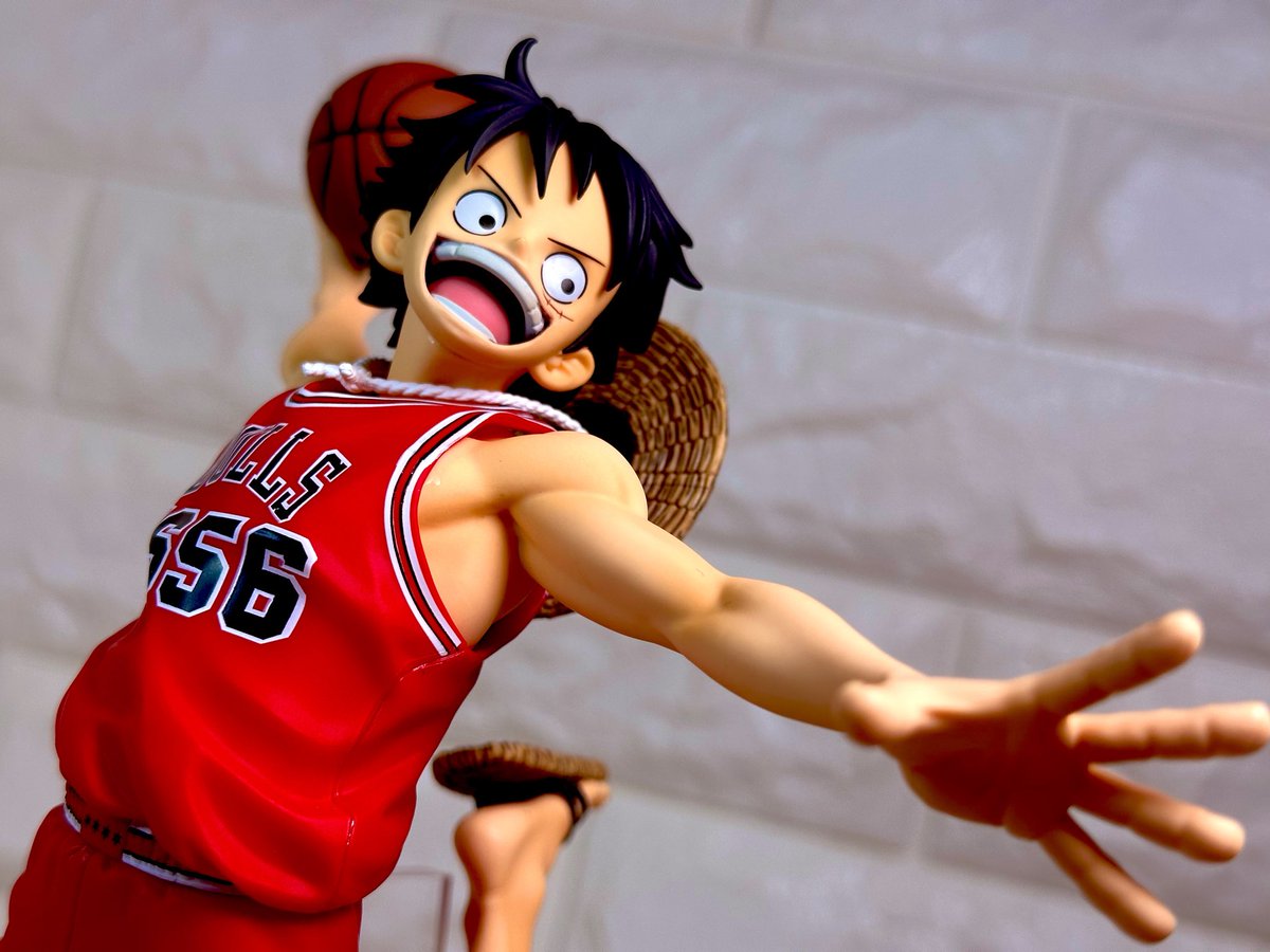 Tinus_FRch's tweet photo. ワンピースファンで元バスケ部員の俺得コラボフィギュアでした🤤✨
まぁNBAは全然詳しくないですが、、笑
言うてブルズは知ってました！
スラダン湘北カラーのユニフォーム良きすぎました😚
レイカーズと悩みましたが、自分はこっちにして良かったです😊✨ https://t.co/Xn23iHnwTV