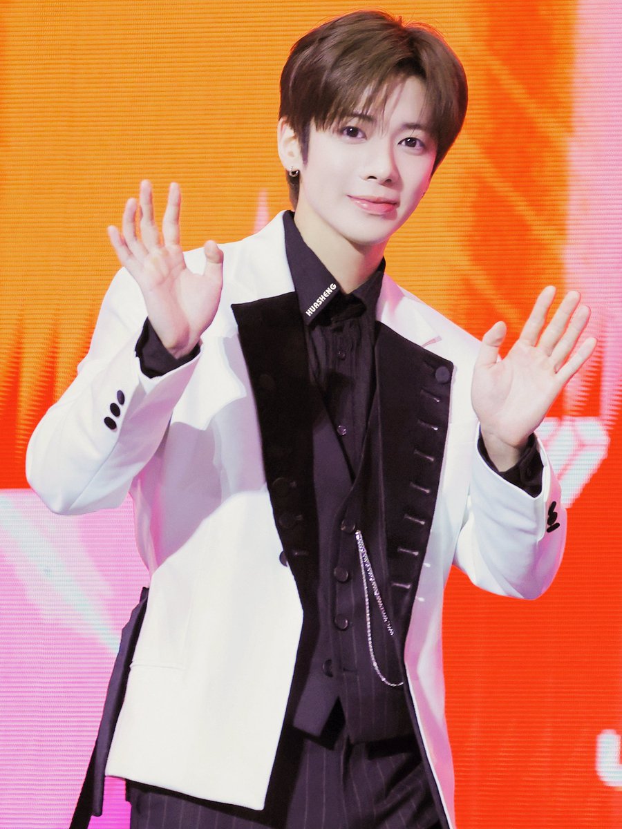 HUASHENG_TH0205's tweet photo. 260725

#태현 #TAEHYUN #テヒョン 
#TXT #투바투 #투모로우바이투게더 #TOMORROW_X_TOGETHER https://t.co/FW6LvuUHCB