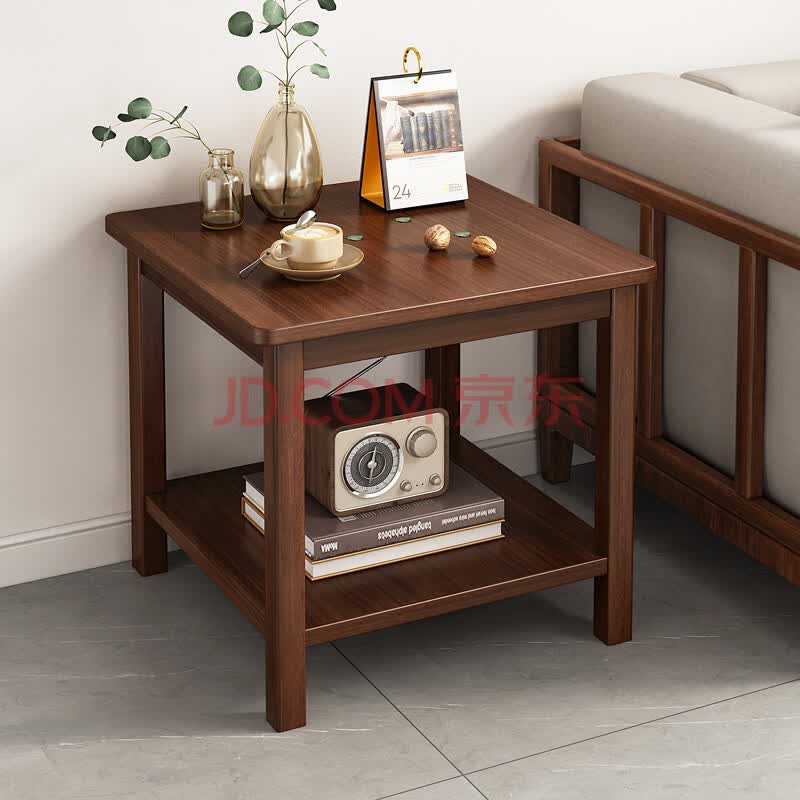 sukhmoney2's tweet photo. Turning an old wooden pallet into a cute side table—free home decor hack that’s so easy to DIY! https://t.co/GdXCPjam0r