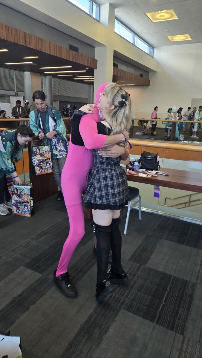 The_Creator589's tweet photo. It was so nice finally meeting the wonderful @Dejavudea! You're very sweet and kind! 😭😭🩷 https://t.co/uwImbi7c3t
