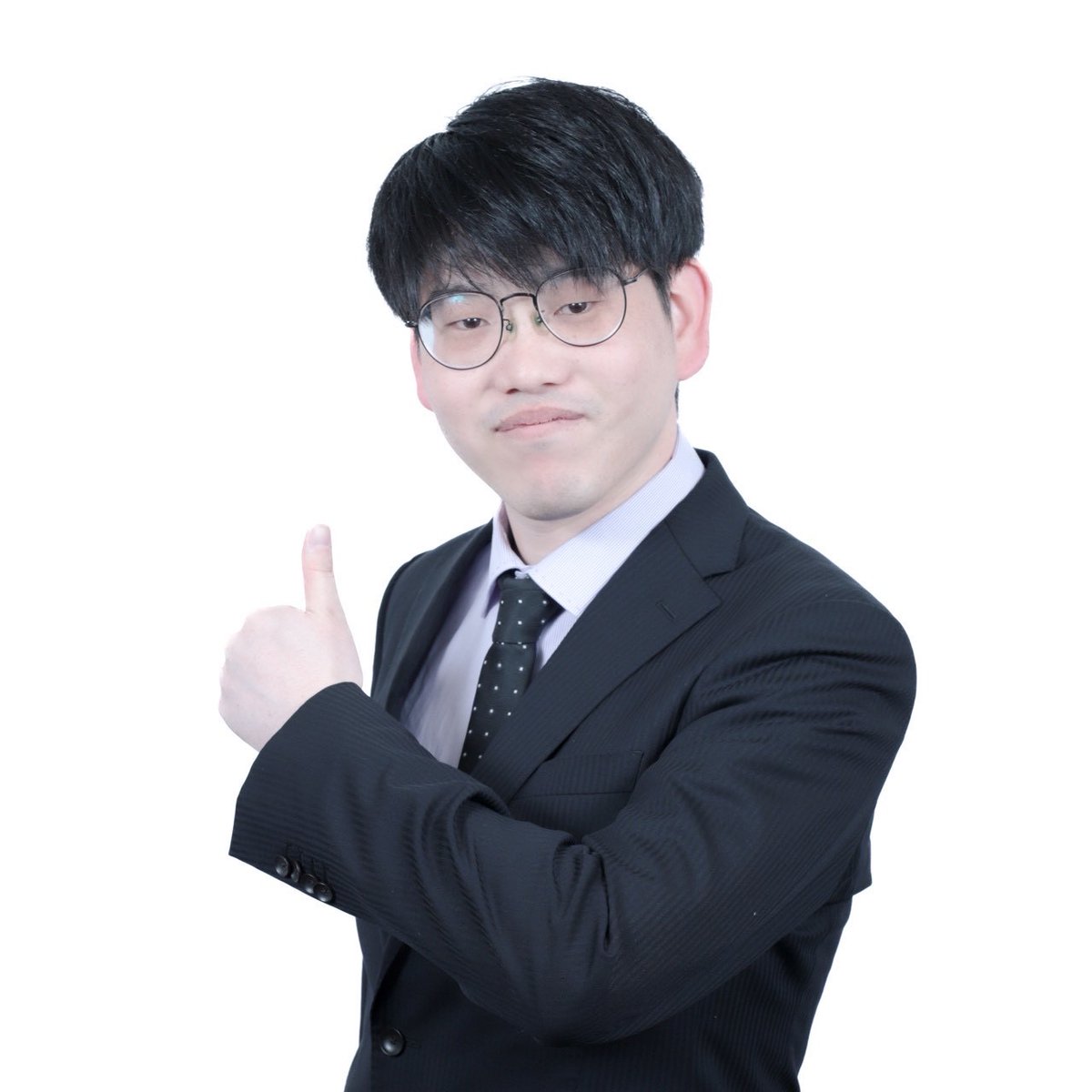 meetpai0312's tweet photo. 8月22日(土)に当店で行われる長崎麻雀フェスティバルの予選大会に日本プロ麻雀協会の西山航貴プロ@9611npmの参戦が決定いたしました！
西山プロと本戦に向けた熱い勝負をしましょう！
参加受付はこのアカウントかお店までいつでもおまちしております！ https://t.co/bGRYRmbKps