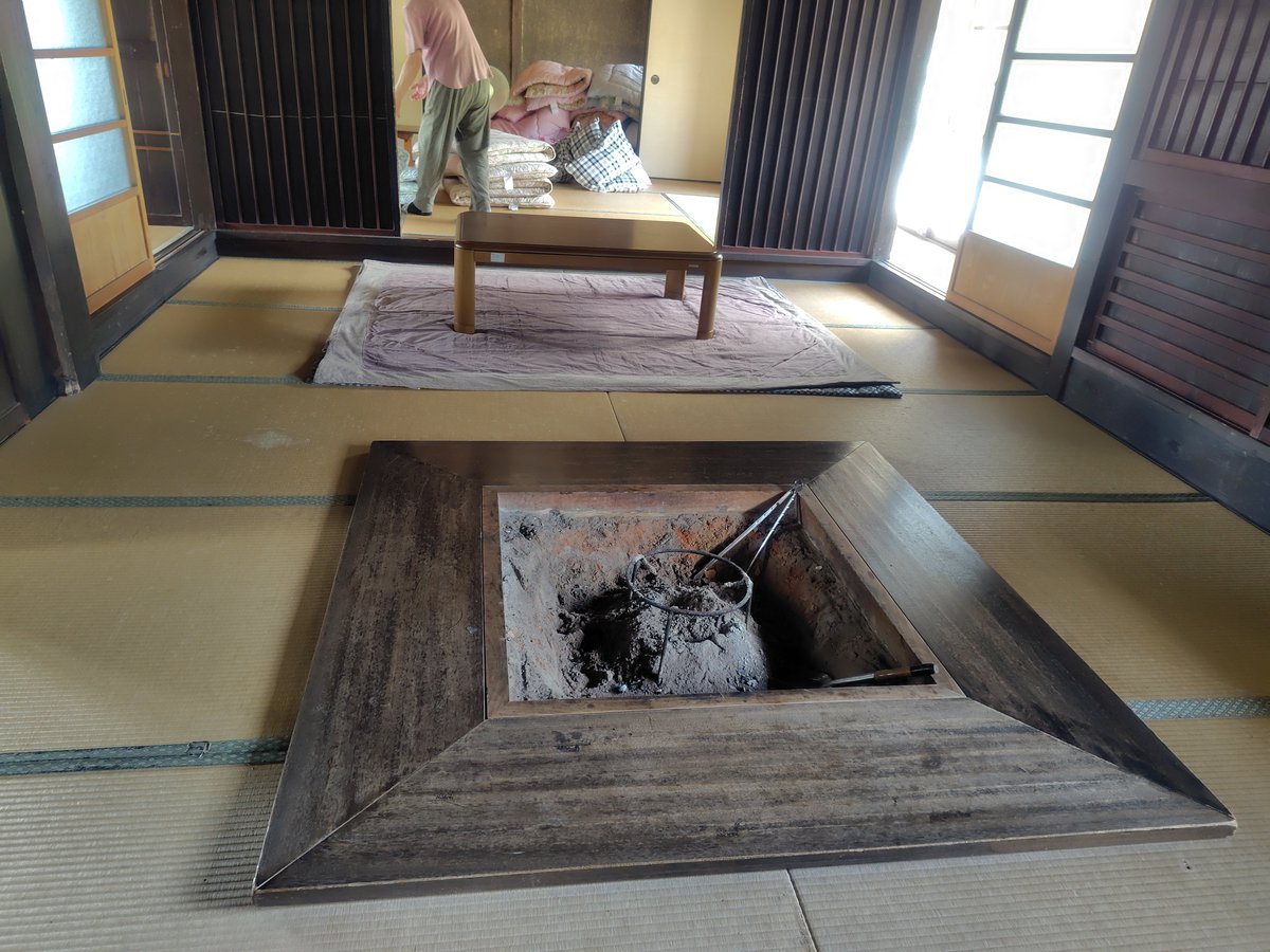 アイヘン tweet media
