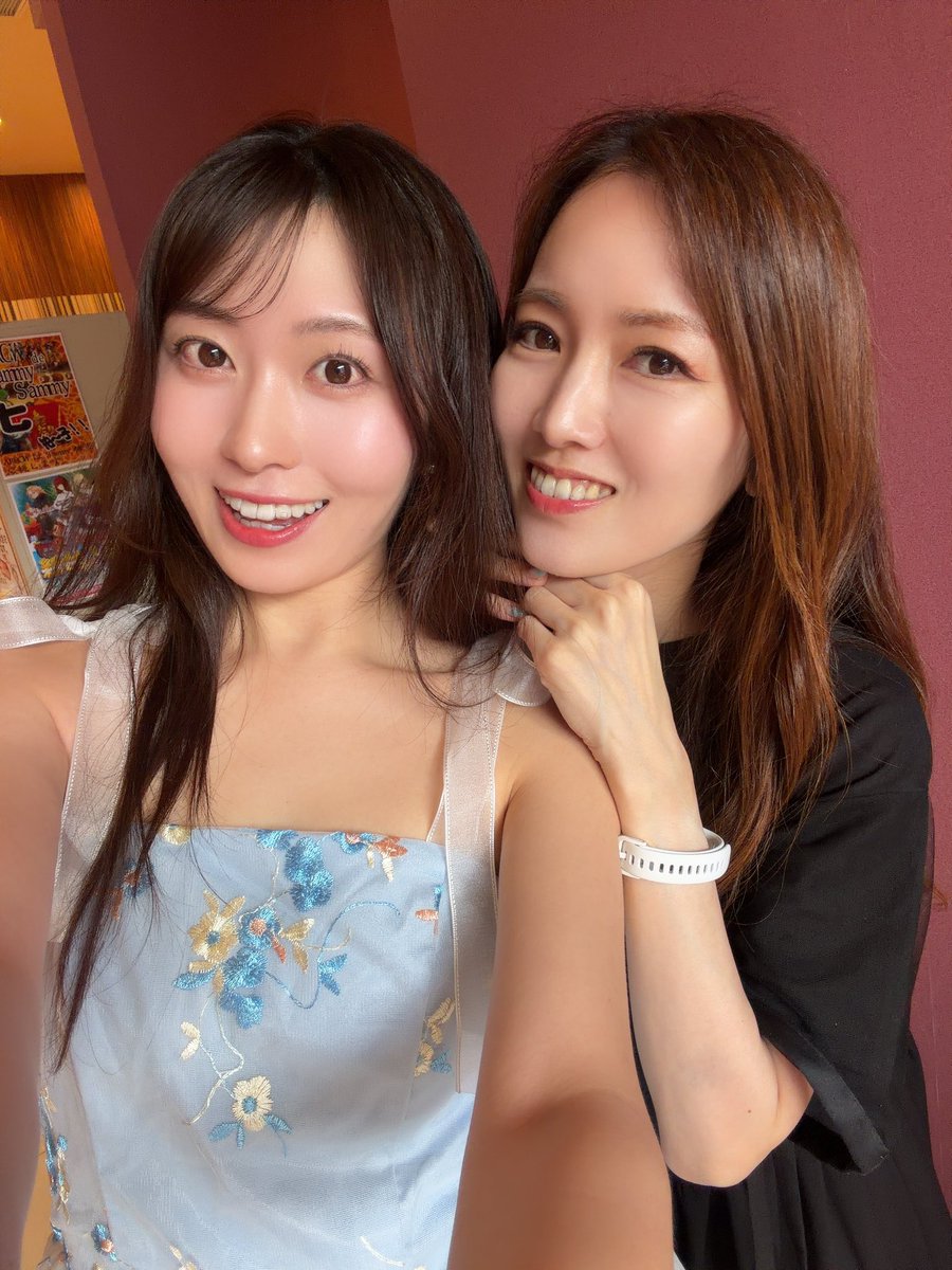 sa2n_gt's tweet photo. 本日アロー京田辺店
菜美子さんと来店中でーす🥳💕
周年月間ということもあり
店内は盛り上がっていて嬉しい🥳
この後18時〜はチェキ撮影会も
あるよお！📸✌️
※御遊技している方限定
記念のツーショット撮りましょう🥰💕 https://t.co/w28pXJ6rsw