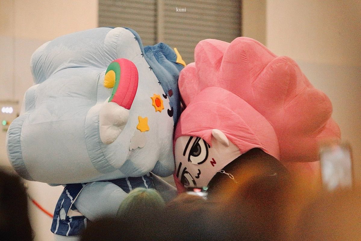 KurogaiLuv_SK's tweet photo. ขี้อ้อนเหมือนกันเลย https://t.co/tKge17BbD5