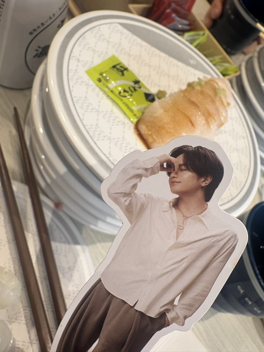 kensetsu0313's tweet photo. IDOL1ST 東京7/26 昼
昼公演前のおひるごはん🍣
はま寿司めちゃおいしー！わさびがしみるティー有明ガーデンシアター楽しみー！ https://t.co/IXhjfnQJ2j