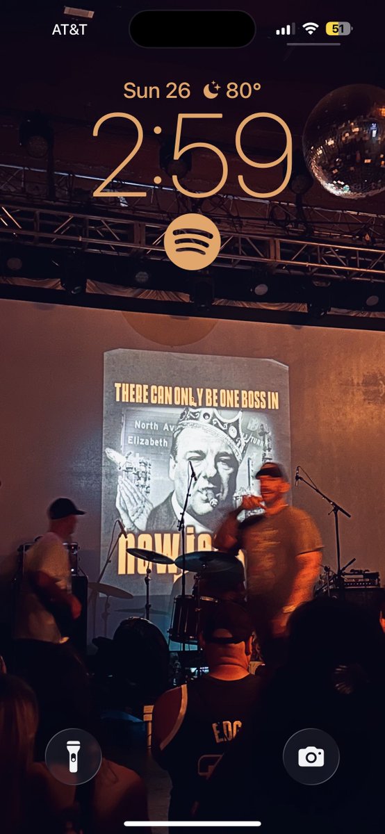 inhalingsprite's tweet photo. lock screen
home screen
pinterest
last song https://t.co/qBXtERxbhA