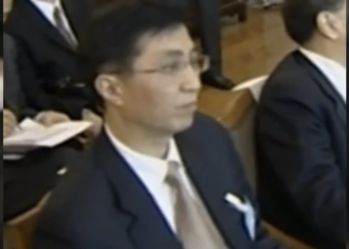 CroodleCroodle's tweet photo. 中共表男㊙️闻：
男人一帅就爱给自己买两条金色黄色领带戴戴是怎么回事？
😏😏👂👂👀👀 https://t.co/8WkrTX4TgY