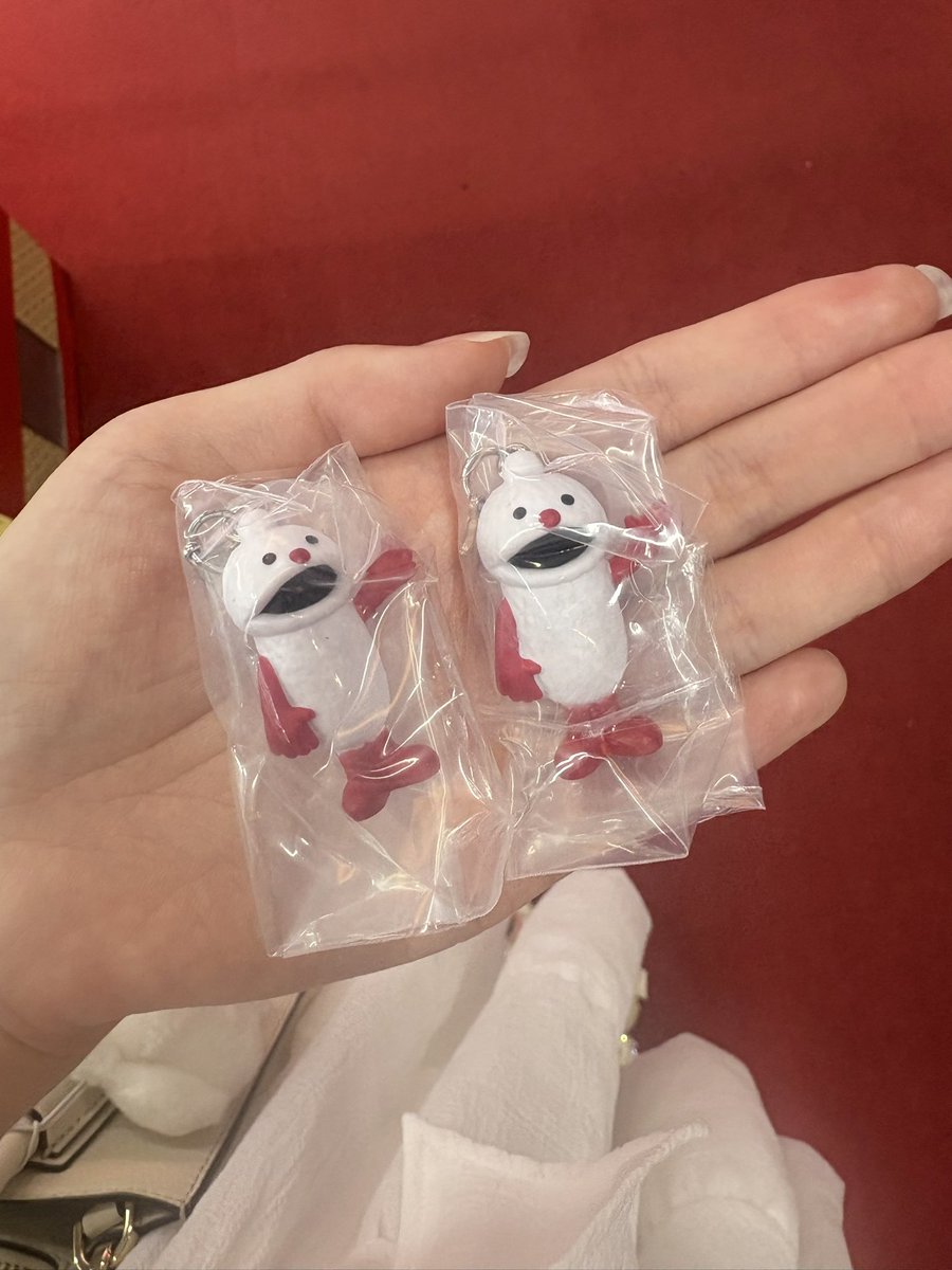 𝒎𝒊𝒏𝒊 tweet media