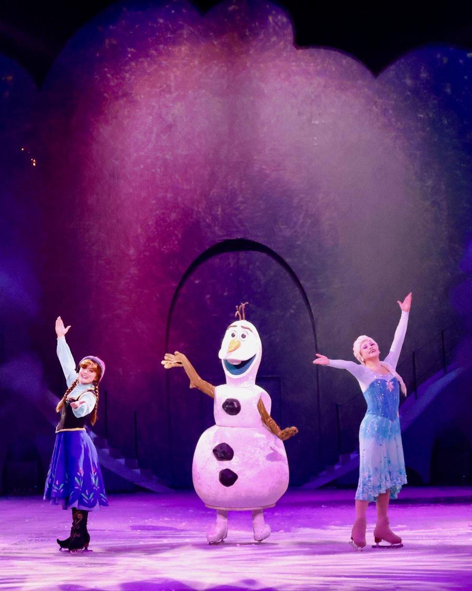 showtime_sa's tweet photo. As Disney On Ice presents Mickey's Search Party takes its final bow in Durban today, we're celebrating the beloved characters who have brought so much magic to the ice this weekend ✨💙.

#DisneyOnIce #DisneyOnIceXFNB #ItsShowtimeSA https://t.co/aIETZQxm6J
