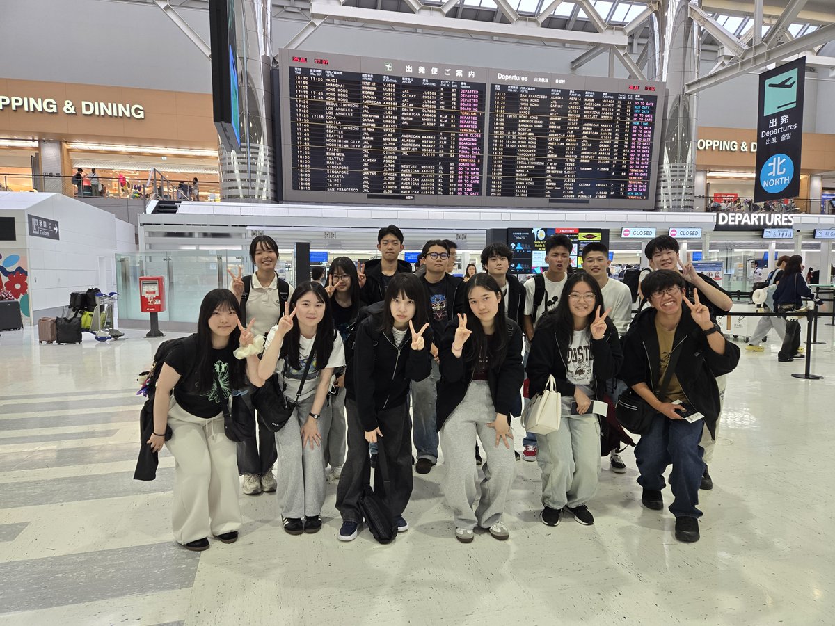 IchKokusai's tweet photo. 豪州短期留学１日目。無事にビーコンヒルズに到着しました。明日から学校です。 https://t.co/ymCq7rSerR