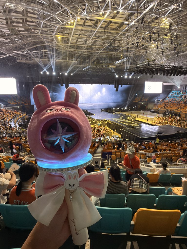 ola & that ⋆. 𐙚 ˚ WILL SEE SKZ tweet media