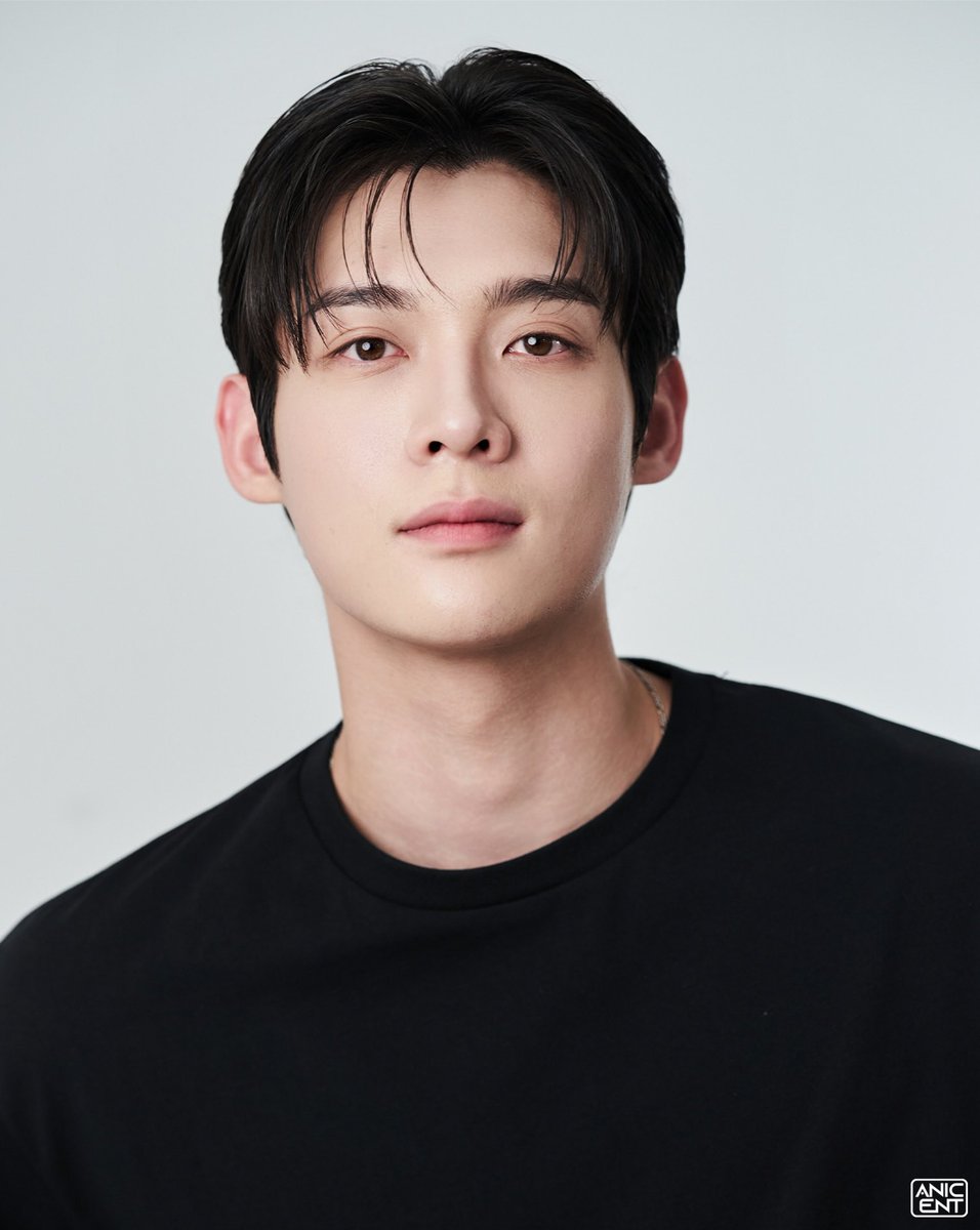 orangeviit's tweet photo. 솔직히 내가 젤 조아하는 사진 셋..
돈으로 다 가졌는데 수 마음만 못 가진 강공 재벌후회공 얼굴과피지컬인데
껍질 까고 보면 흐물흐물낭창낭창팔랑팔랑발그레착한🐶라는 점이 넘 마음이 따뜻해 https://t.co/ldFEpB4tZ6