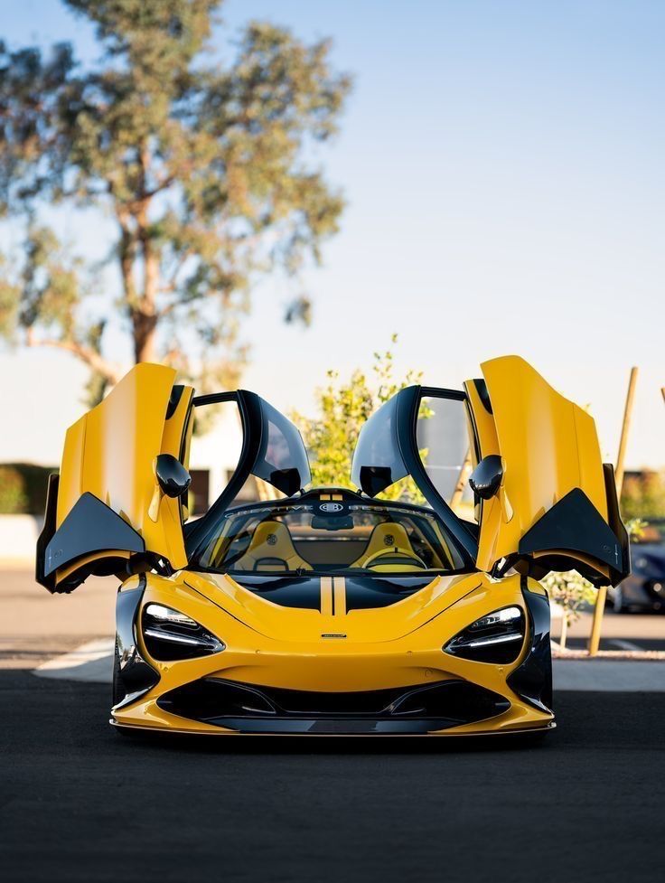 ChefFries5gae's tweet photo. Not just a supercar—an obsession on four wheels. 🖤💛 https://t.co/9rheY1E6X7