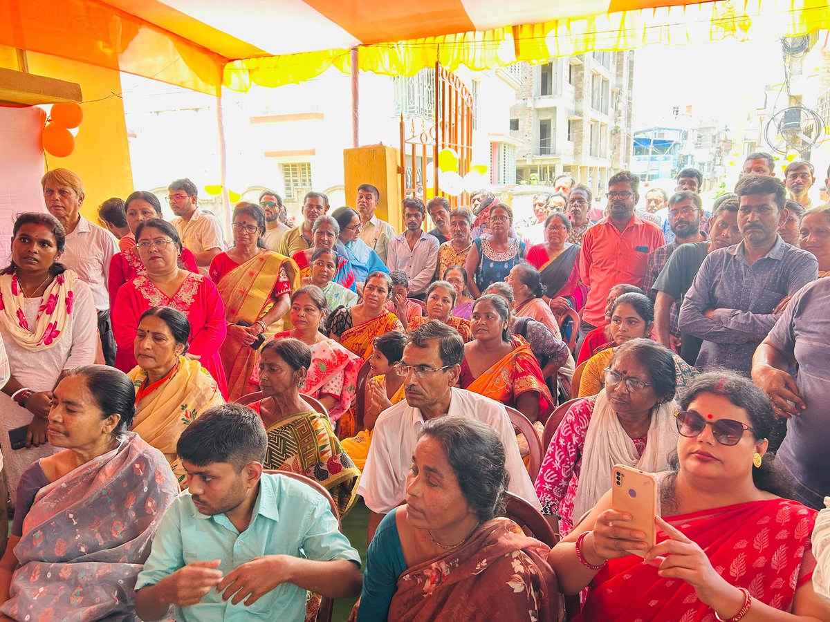 moumitabmisra's tweet photo. Honoured to be present at the inauguration of the Khudiram Pally Municipal Primary Health Centre, Burdwan.

This important initiative will bring quality healthcare closer to the people, improving access to essential medical services and fostering a healthier community. https://t.co/NdTmHD6J06