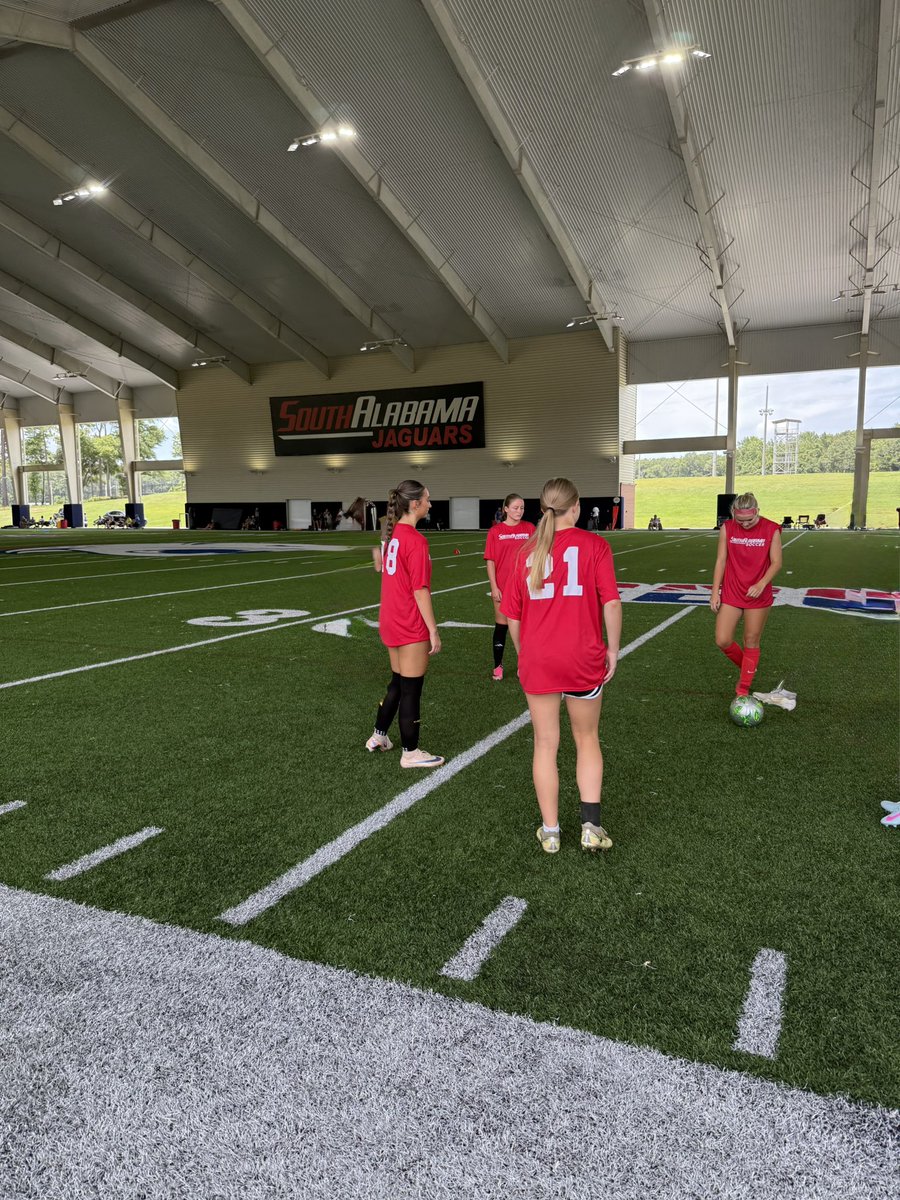 SkyeMerlin2027's tweet photo. Camp! Tomorrow is Day 2 in Jags Country
University South Alabama
#goJags
#classof2027
#midfielder https://t.co/gTeRgS3MdP