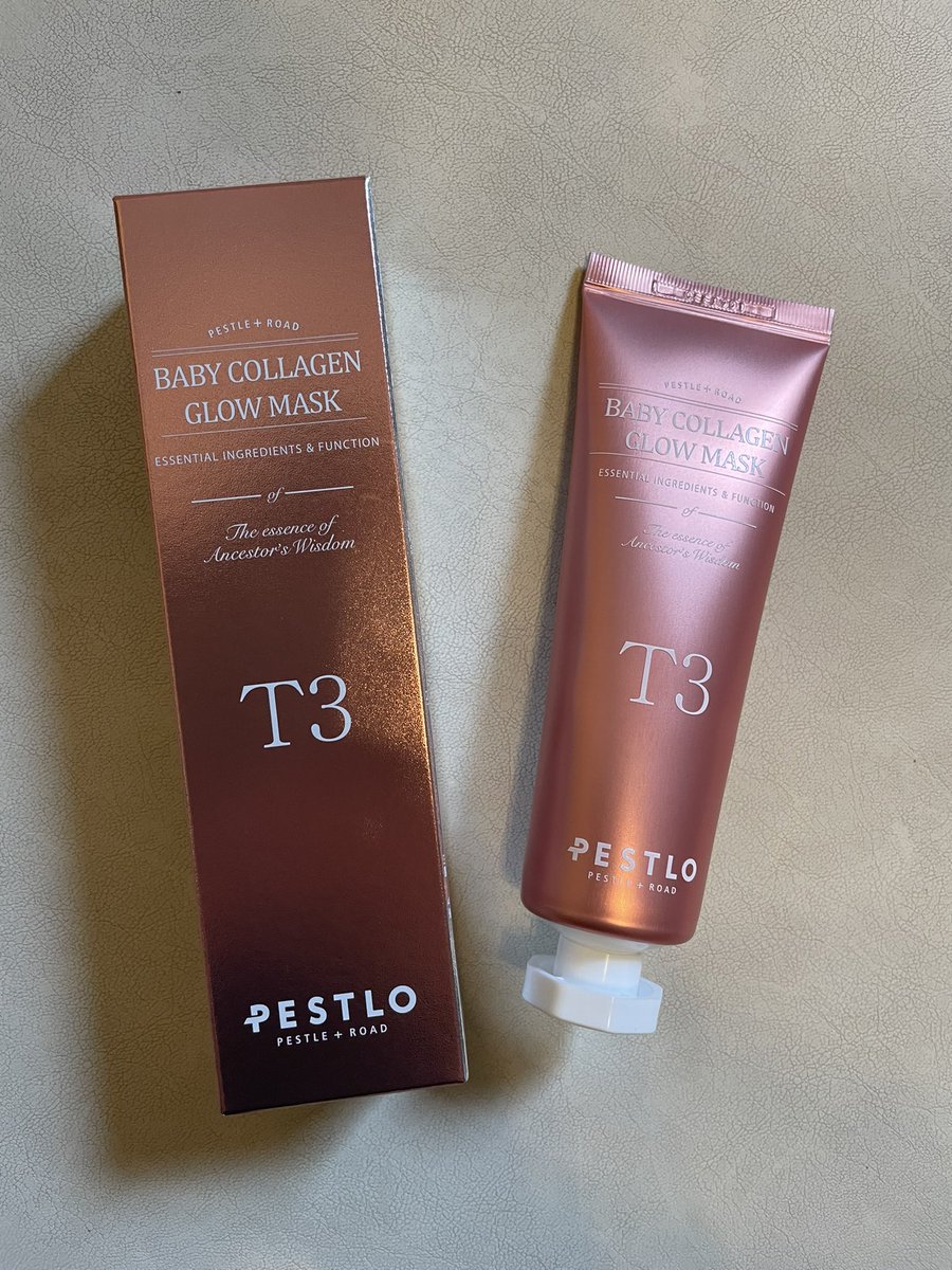 sayumin212's tweet photo. 話題のPESTLO T3 ベビーコラーゲングローマスクを使ってみた✨

薄ピンク色のクリームを塗ると、時間とともに透明なコラーゲン膜に変化！
乾いたらやさしく剥がして、残った美容液をなじませるだけ🥰

乾燥やハリ不足が気になる肌を集中ケア✨
ツヤ感のある肌を目指す人におすすめです😊 https://t.co/krIxC21kAt