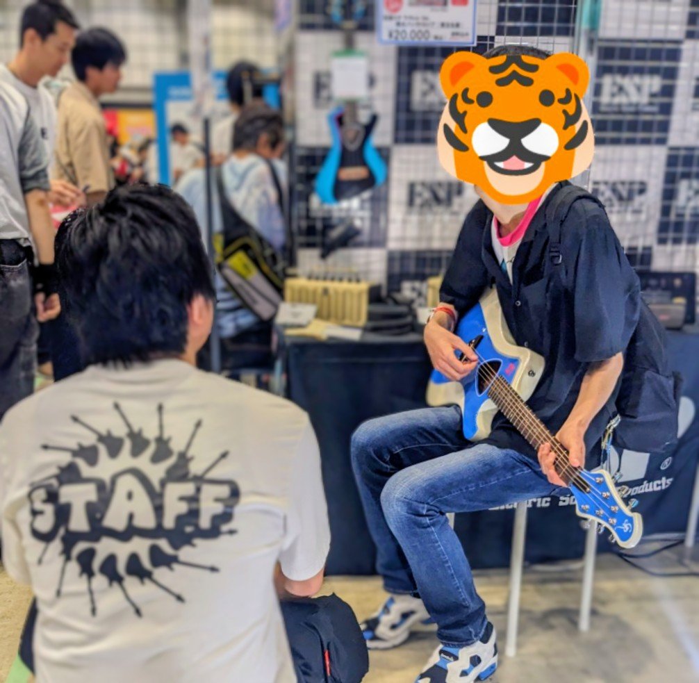 ESPGuitarsJP's tweet photo. マジカルミライ2026🎸ESPブースで歴代初音ミクギターの試奏できますよ🎸本日最終日、残すところあと2時間✨このチャンスにぜひ手に取ってみてくださいね👍
#マジカルミライ2026
#初音ミク
#ESPギター https://t.co/ko0RxbZll9