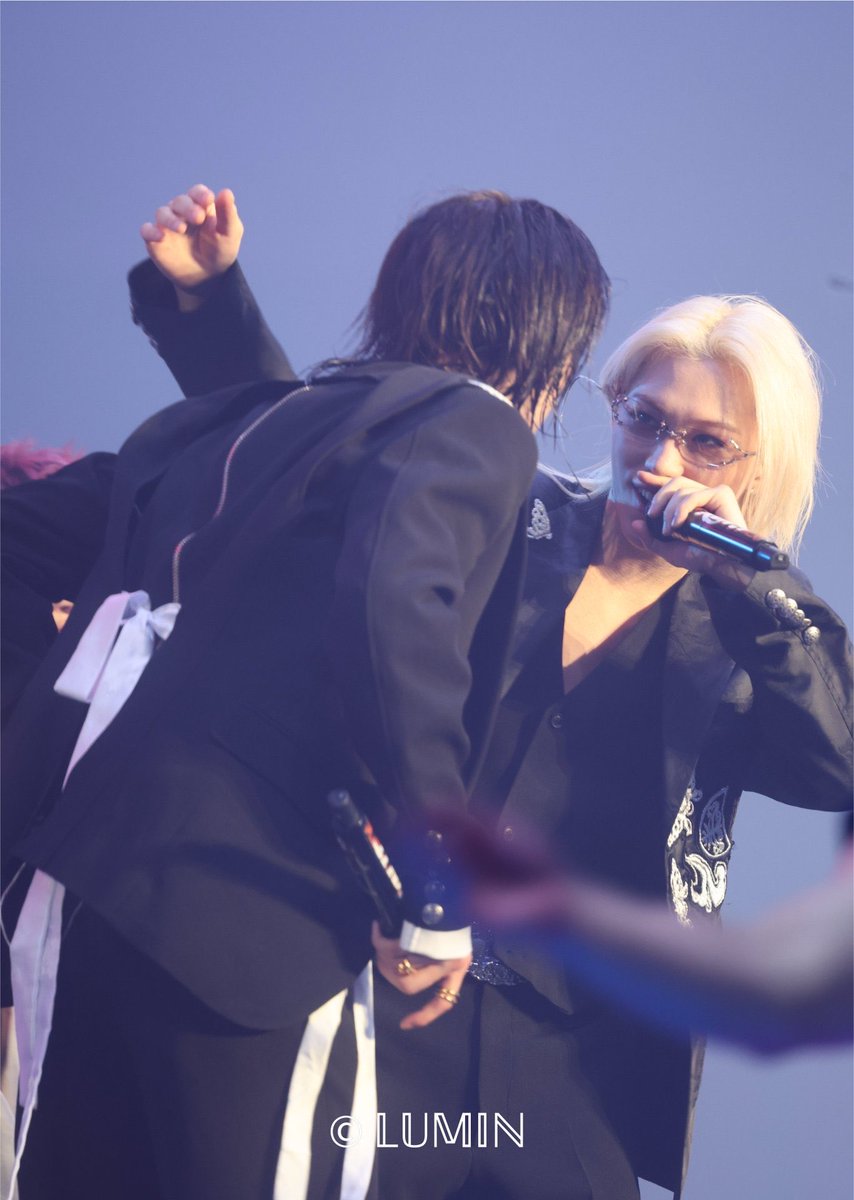 jinink__'s tweet photo. the gaze 😮‍💨 https://t.co/RG2zpqngXx