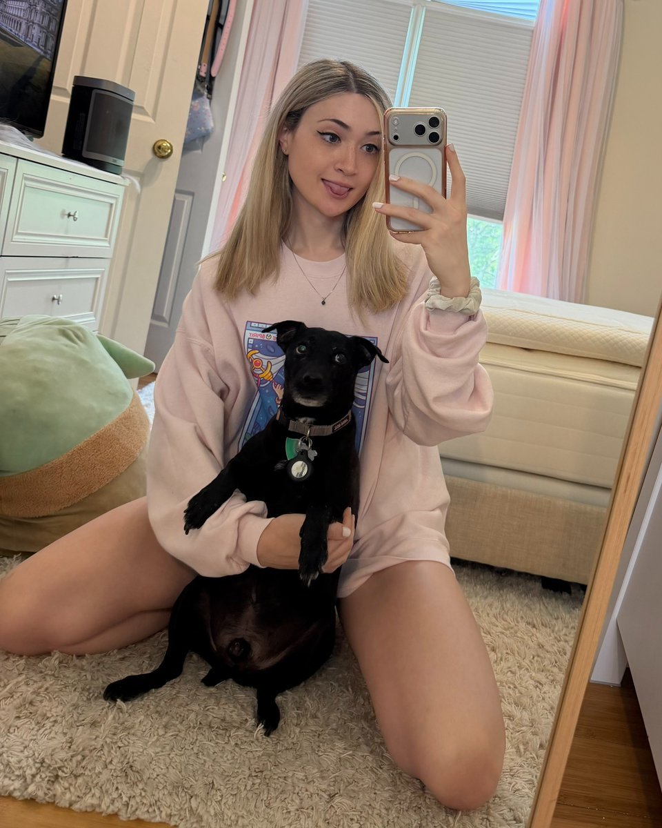 oxtter4567's tweet photo. Took this cute picture with Buster I though you guys may like lol https://t.co/vUJ5D7IbHk