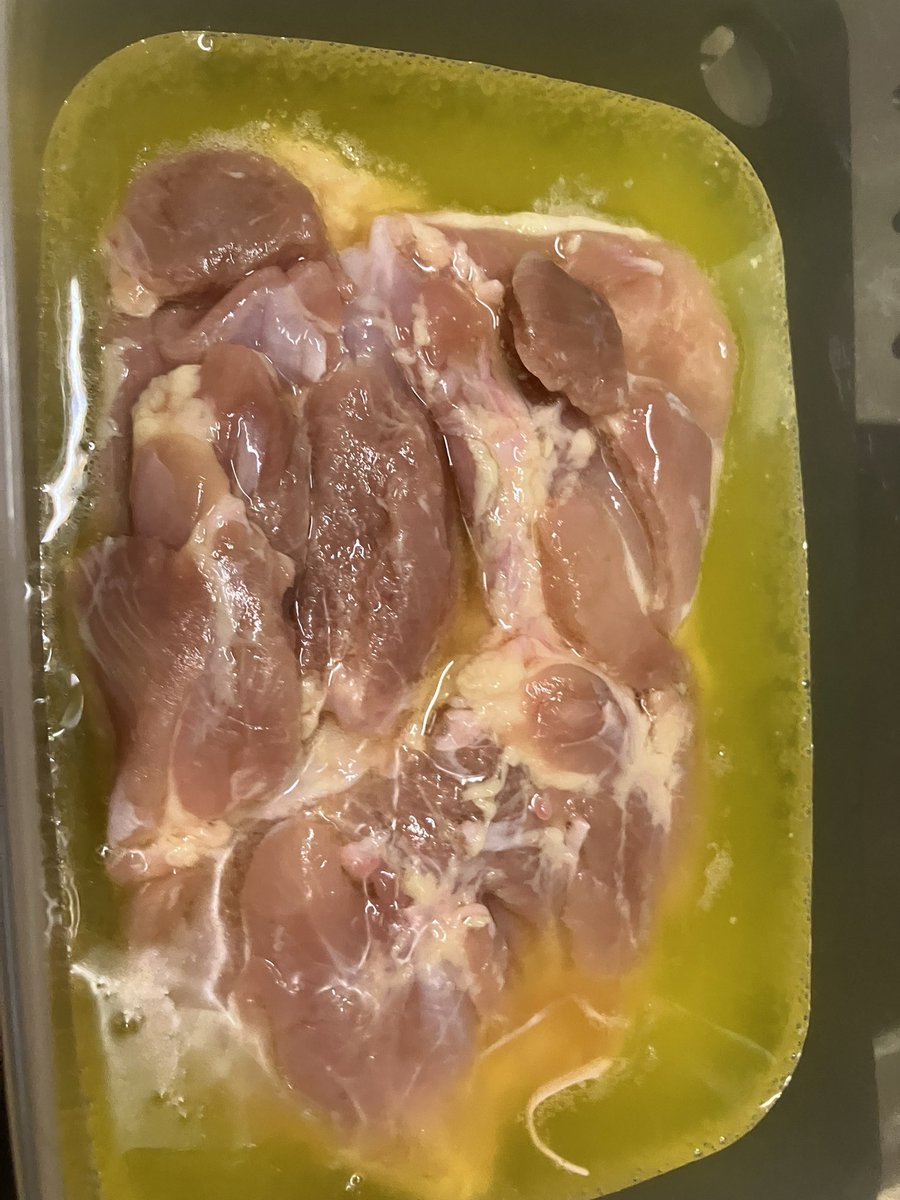 hashimokosan's tweet photo. ファンタオレンジで鶏角煮🍊
コーラ角煮の亜種やし合理性はあるけど見た目のケミカルさで笑う＼(^o^)／
レンチン調理な簡単ズボラ飯な上に余ったファンタ飲めるのが最高☺️ https://t.co/0kOeZZYzPn