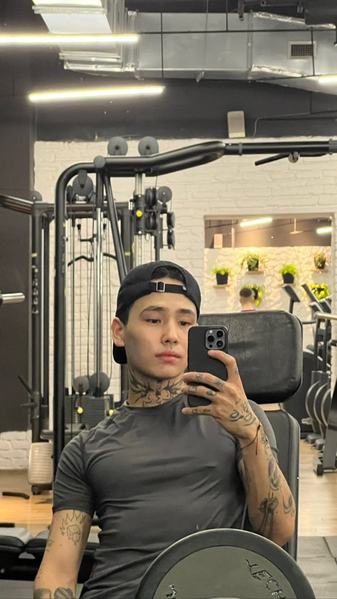 prrnhvb's tweet photo. The workout and the post workout. https://t.co/w4pIIkTSIy