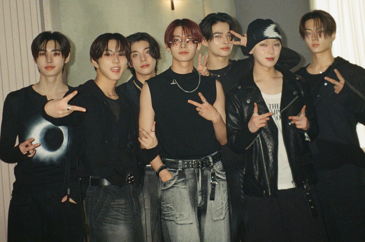 baekhoonie_7's tweet photo. ENGENE !!!

are we trending ?!?! 👀✨
drop the tags for them and let's be loud 🍀✨

Drop your favourite ERA of them too 🫶✨ 

(mine XO era 🩷)

drop ur tags now !!!!!!!
엔진은 공정함을 요구합니다.
#EN_MISTREATMENT_UNacceptable
#BOYCOTT_BELIFT_FOR_OUR_SEVEN
🐱 🐹 🦅 🐶 🐧 🦊 🐥 https://t.co/CU3BtYJijs