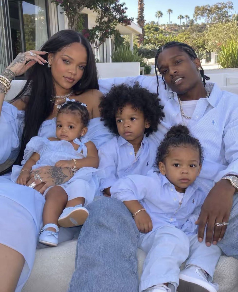 saint_oreoluwa's tweet photo. Finding someone who’s just as excited to start a family as you are>>>🥹🤍 https://t.co/8dXBwLftkb