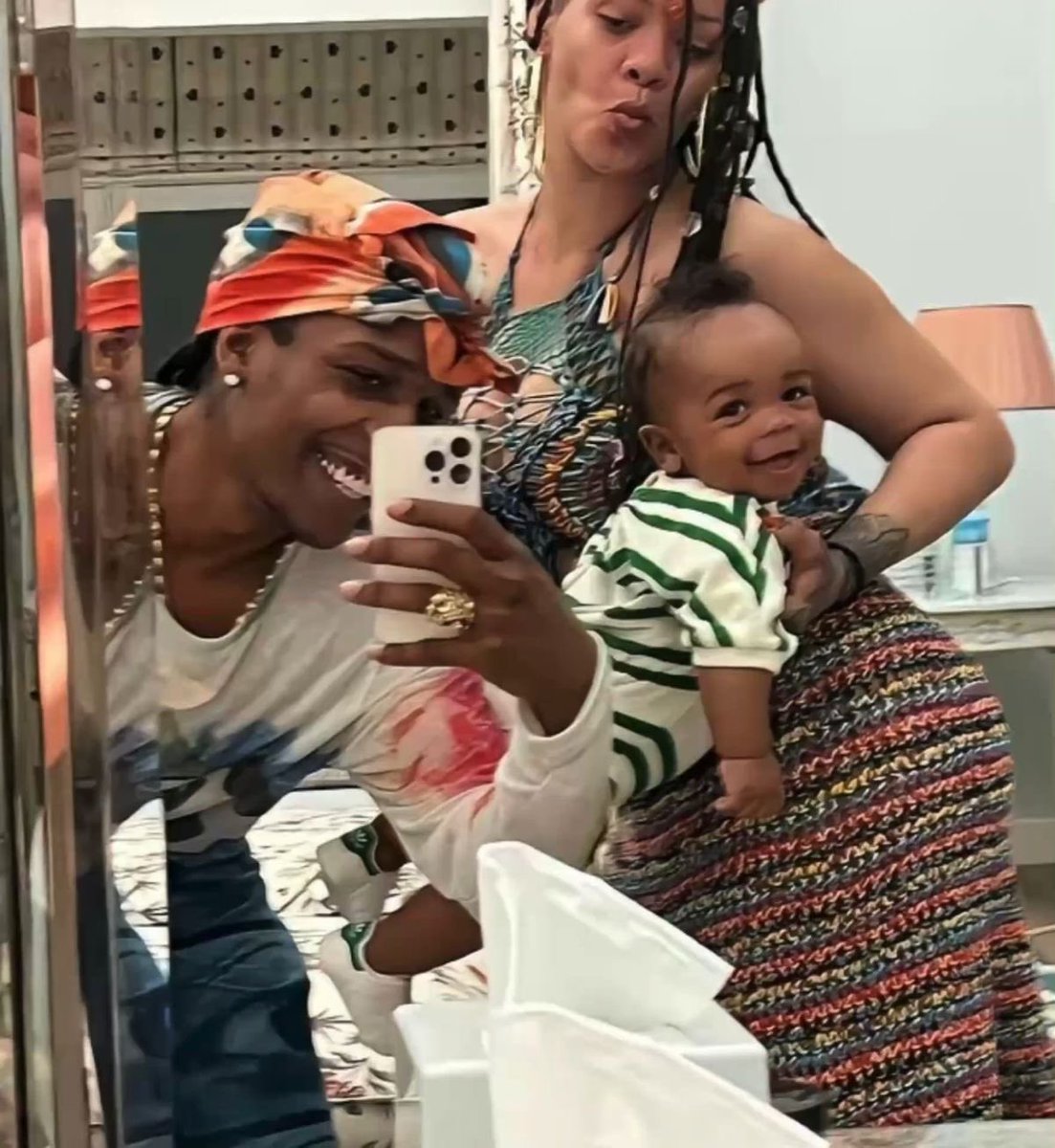 saint_oreoluwa's tweet photo. Finding someone who’s just as excited to start a family as you are>>>🥹🤍 https://t.co/8dXBwLftkb
