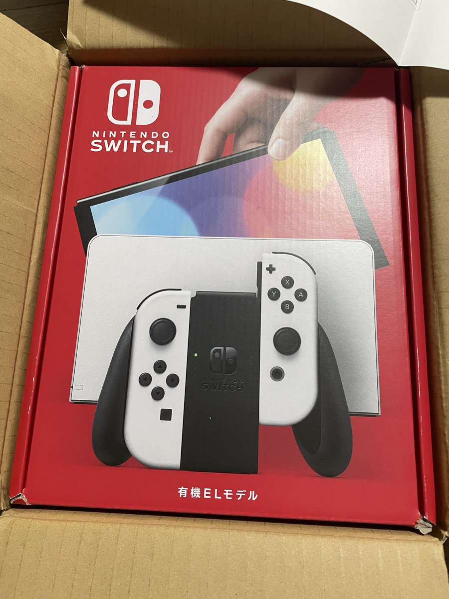 kiddytoro's tweet photo. 自動車保険会社からお届け物が来た

中身精密機器って書いてあるし、身に覚えが無いから怖くて恐る恐る開けたらSwitch在中

中の手紙見たら自動応募のキャンペーンで100名様に当たるのが当たったらしい

ほんとかな…こわっ https://t.co/4bl0NR5Bu3