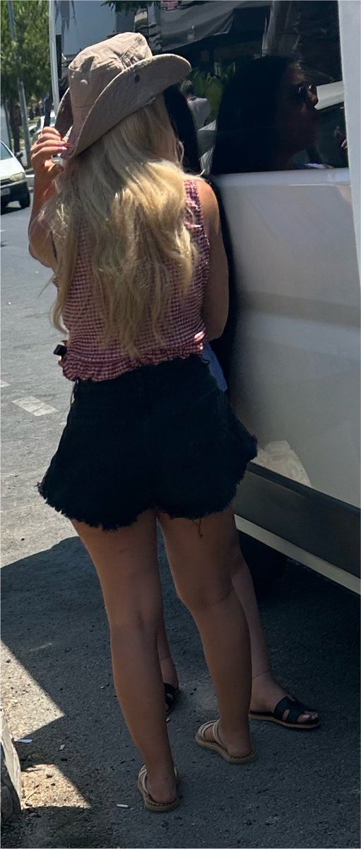BigBoysss35's tweet photo. Nasıllar? #sokak #gizliçekim #ifsatürk #ifşa #ensest #ensestpaylasım #gavat #cuckold https://t.co/bpLmC25wHI