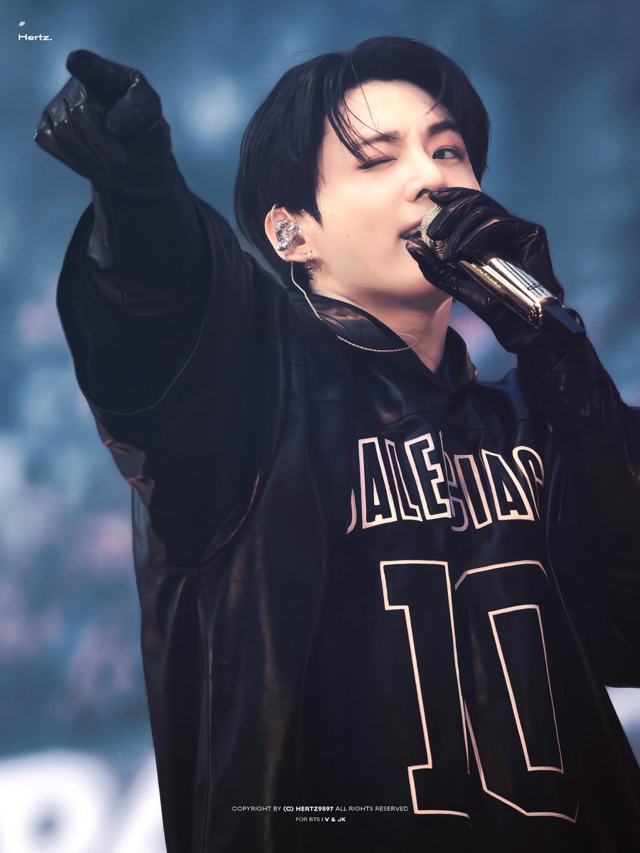 Hertz9597's tweet photo. 260718
🫵🏻🫵🏻🫵🏻

#정국 #JUNGKOOK  
#방탄소년단 #BTS @BTS_twt https://t.co/6aqFGX90rr