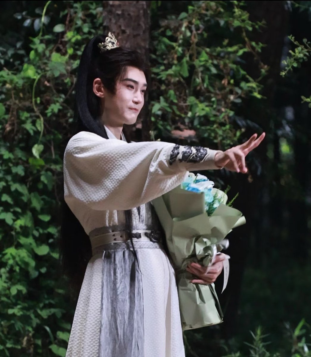 Cya_chuuiiaa's tweet photo. Sebenernya agak kurang rela kalau harus di tinggalin Yu Zixi huhu. tapi gak papalah, semakin cepat beres syutingnya semakin cepat tayang dramanya, semoga aja haha.
Happy wrap-up sayangku xiaoduo🥰
#wangduo #nirvanainflames https://t.co/w7O7QKNEKG