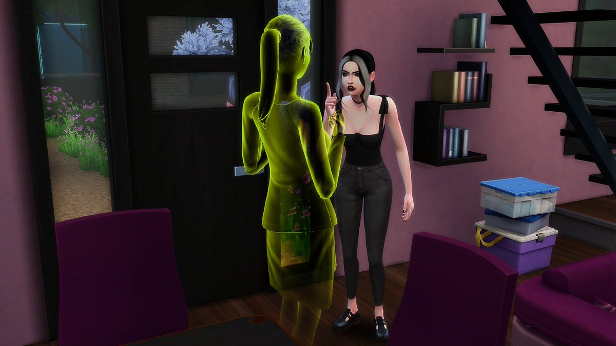 TikiSimmer's tweet photo. Holis! Me presento, me llamo Raven y soy media hermana de Gema. Dicen que soy rara al gustarme el tarot, los videojuegos y las cosas oscuras, también veo seres de otros planos y practico el espiritismo. Tengo una mascota algo diferente pero no me lo han traído😕
#thesims4 #sims4 https://t.co/NS4d3wLMWz